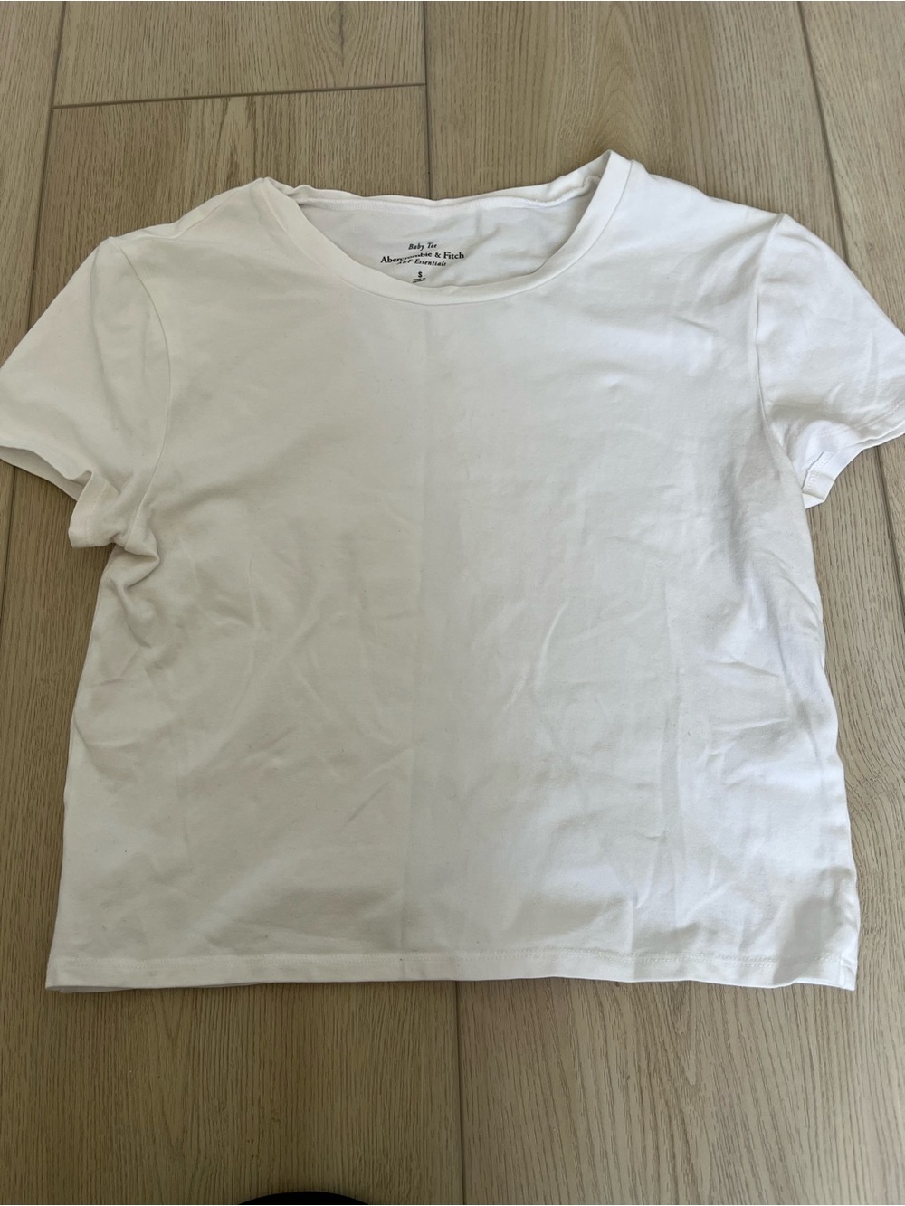 Abercrombie & Fitch Women's White Crewneck Short Sleeve Baby Tee